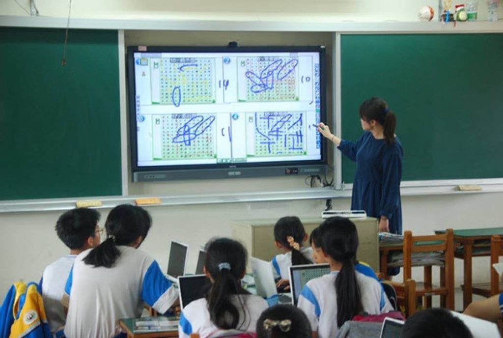 BenQ Educational Interactive Touch Display Taiwan’s Smarter Classroom Ranks No. 1 in the Market