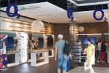 O2 零售通路，運用 X-Sign ，讓店內顧客對商品留下深刻印象